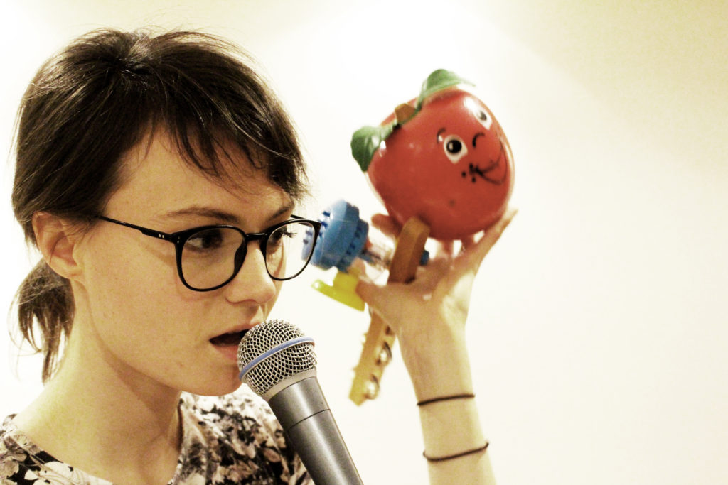 Mot, action, image, musique : relations entre performance et chanson