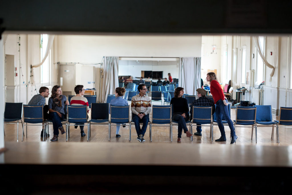 Choreographies of Encounter